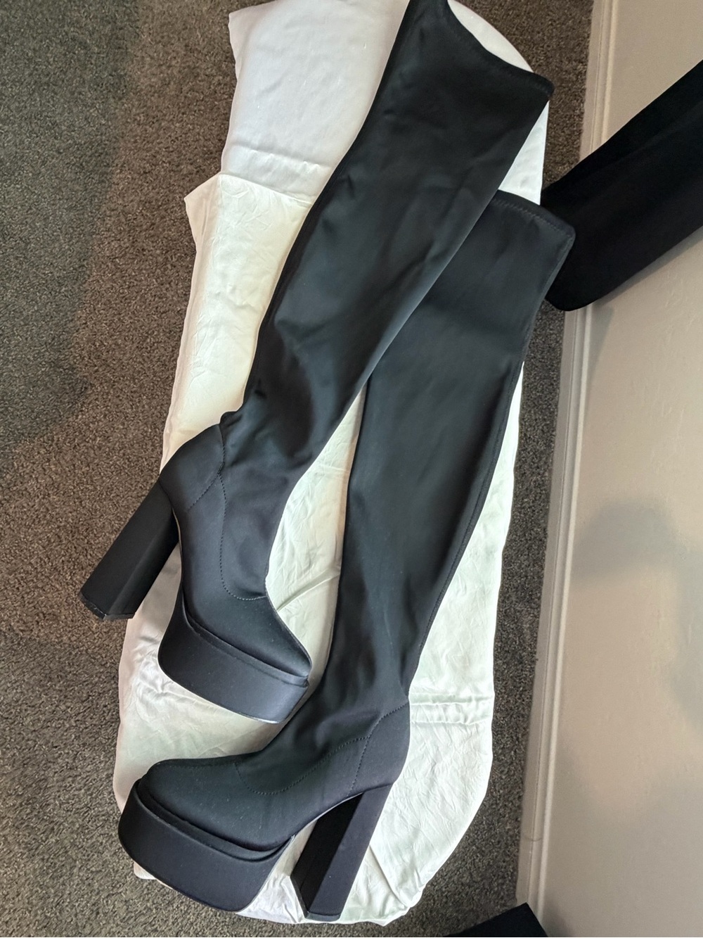 Women's Over-the-Knee Platform Boots - Black